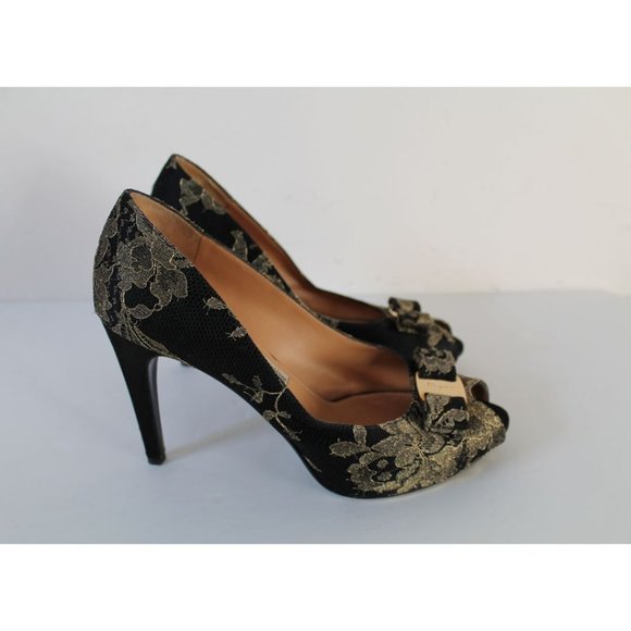 Salvatore Ferragamo Teodora Peep Toe Satin Lace Pumps Size 9.5 Black Gold - Picture 4 of 12